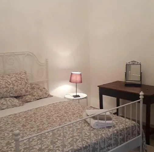 Tatil Evi Carrubo - Giardino In Citta